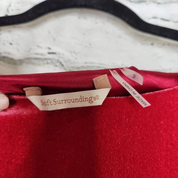 Soft Surroundings Stretch Velvet Rouched Sides Long Sleeve Red Womens Medium - Picture 11 of 13